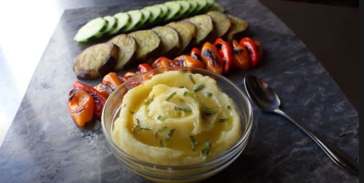 , Skordalia Garlic and Potato Dip, Friday Night Snacks and More...