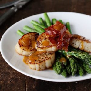 Asparagus With Scallops, Browned Butter And Prosciutto