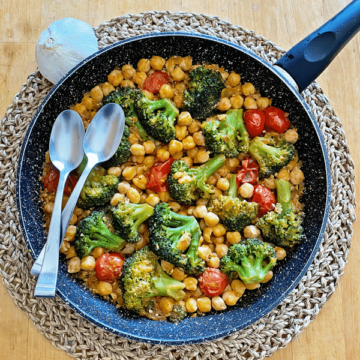 chickpea and broccoli skillet