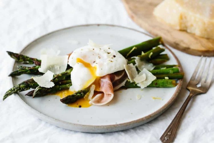 poached egg asparagus prosciutto 4 1