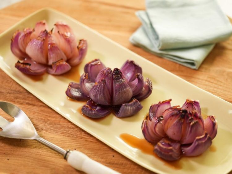 , Sweet and Sour Flowering Red Onions, Friday Night Snacks and More...